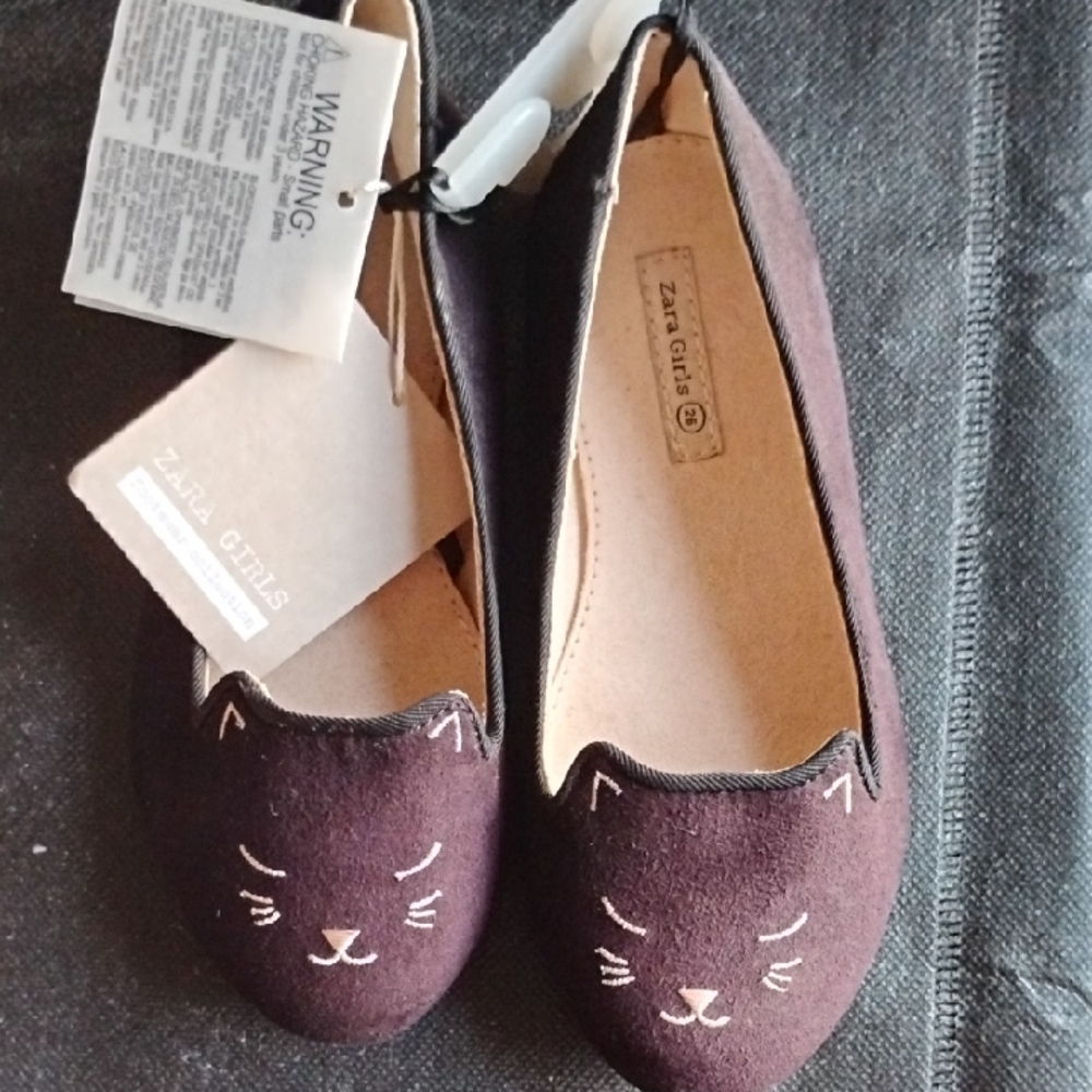 Zara Girls Brown Cat Face Flats